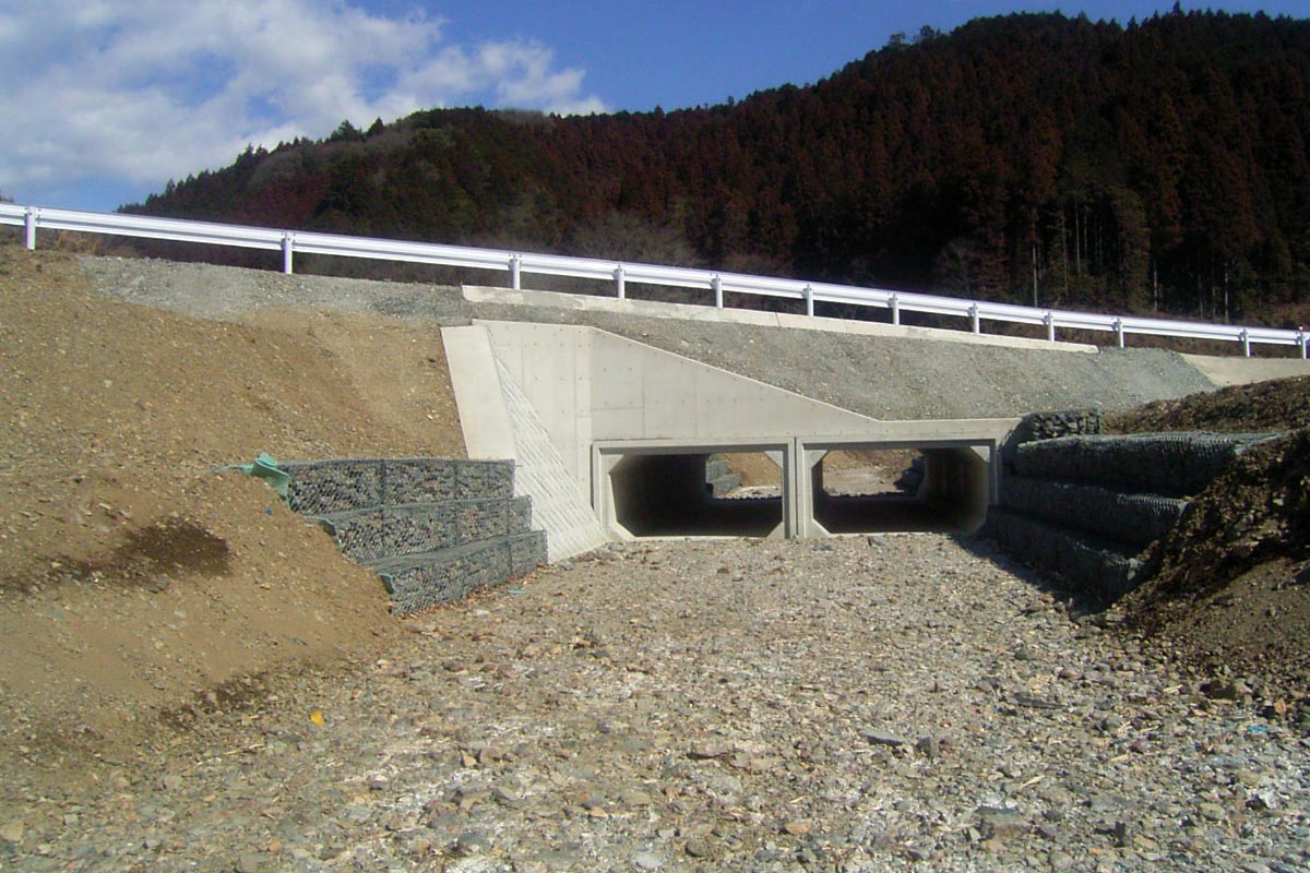 県道上久我都賀栃木線道路改良工事施工写真