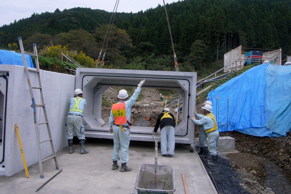 県道上久我都賀栃木線道路改良工事施工写真