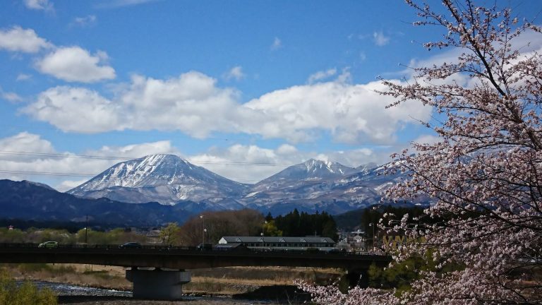 夢　の　コ　ラ　ボ　(*^^*)イメージ