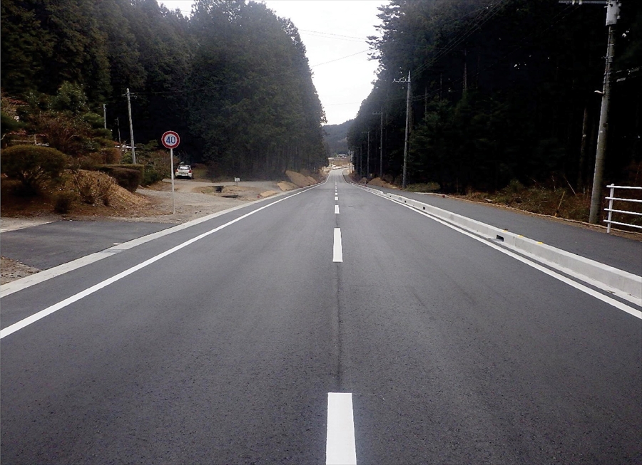 市道森友～芹沼線道路改良工事施工写真